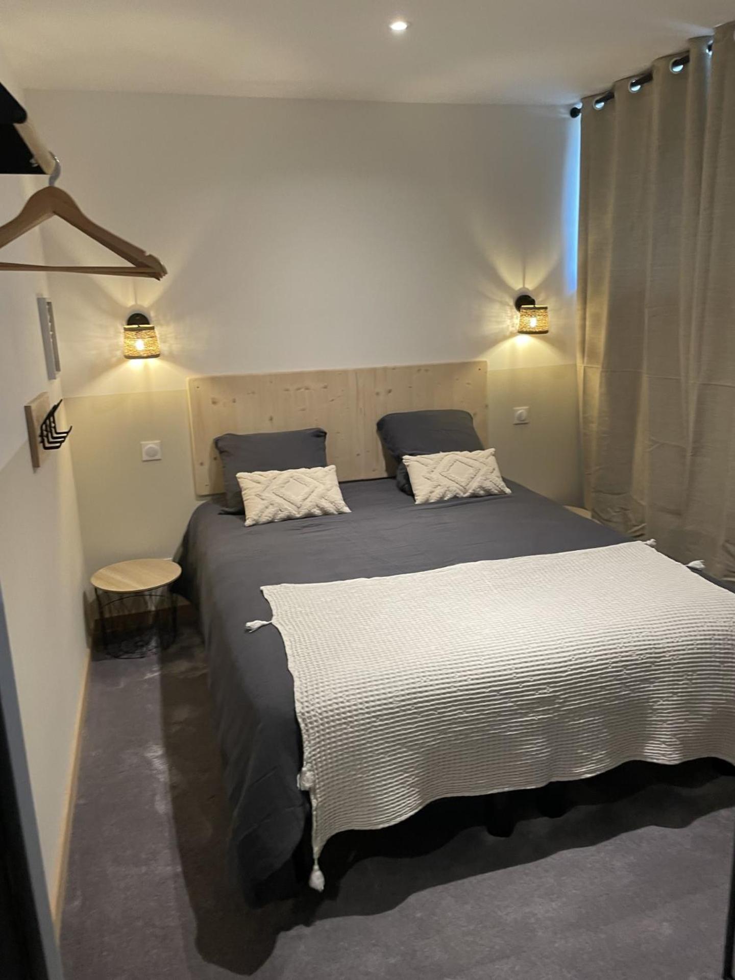 Cote Nuit Apartment Capestang Bagian luar foto
