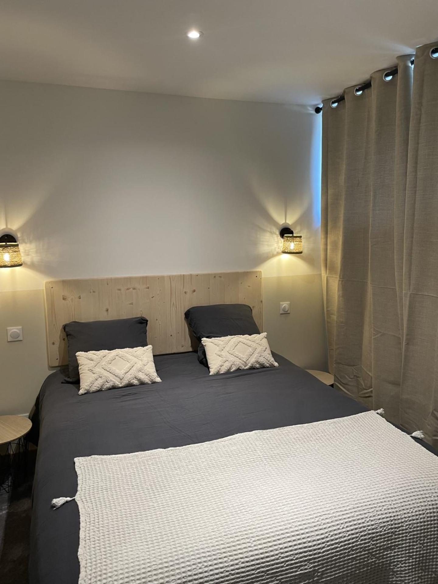Cote Nuit Apartment Capestang Bagian luar foto