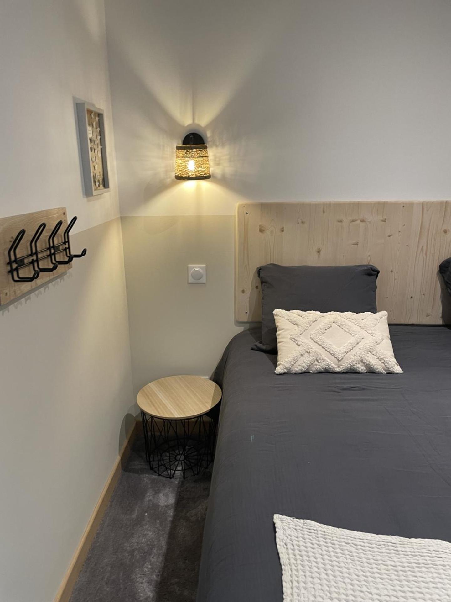 Cote Nuit Apartment Capestang Bagian luar foto